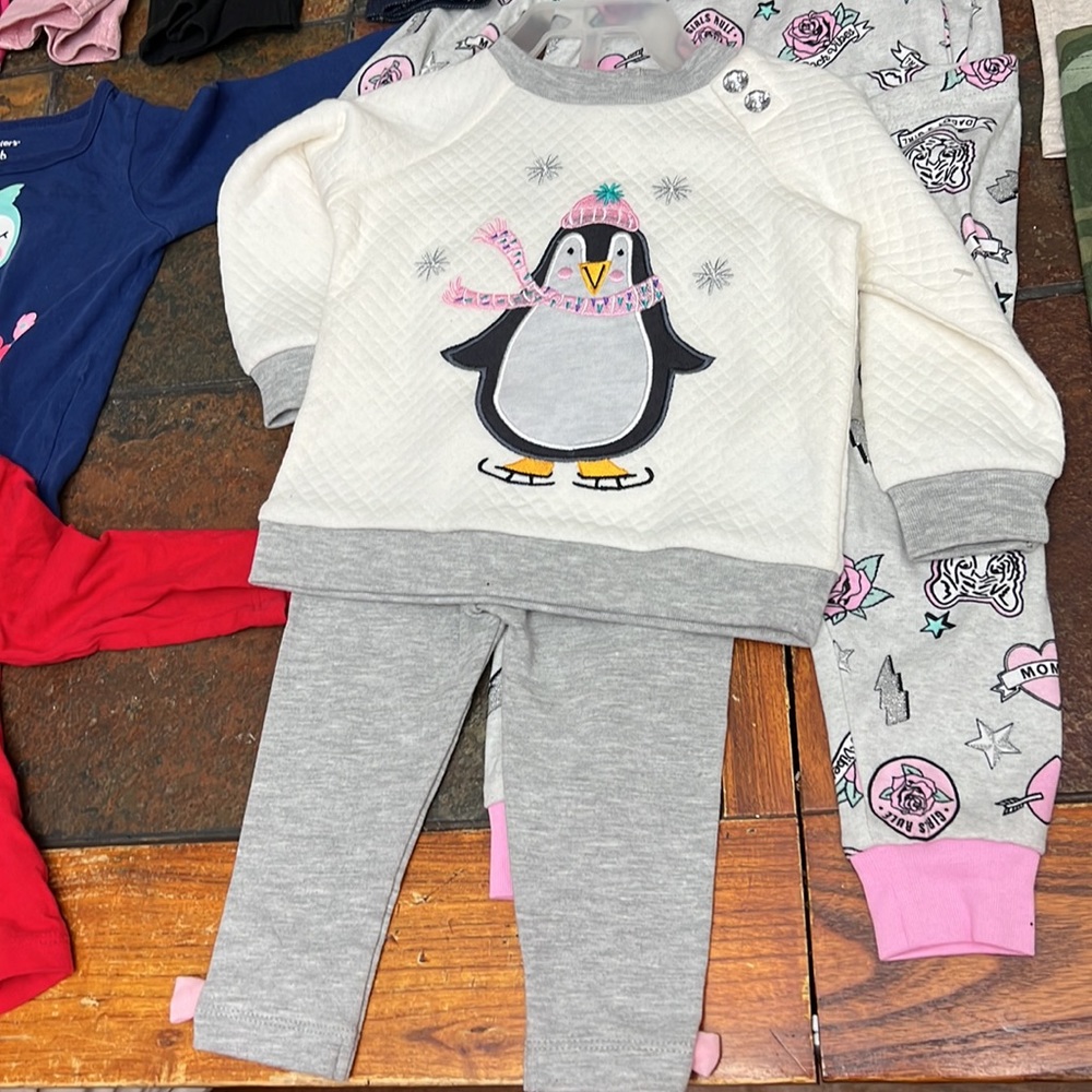 22 piece bundle baby girl 6-9mth - Picture 7 of 9